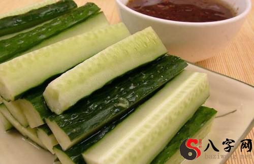 梦见自己生吃黄瓜