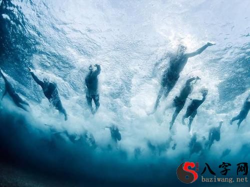 梦见洗澡脱衣服