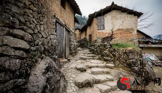 梦见土房子塌了